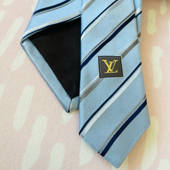 Authentic Louis Vuitton  Necktie  Thai Stripe  Light Blue Navy SILK - Picture 6 of 9
